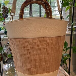 J.McLAUGHLIN STRAW BUCKET BAG OFF WHITE PEBBLED LEATHER TRIM CROSSBODY LINED